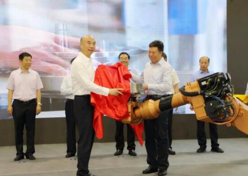 重磅！劉國(guó)中省長(zhǎng)出席揭幕儀式丨秦川集團(tuán)機(jī)器人減速器數(shù)字化項(xiàng)目投用